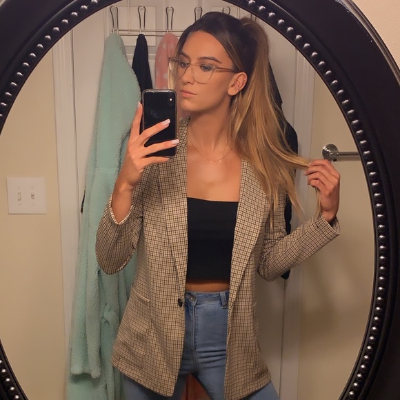 Meet your Posher, Randi - Picture 5 of 6